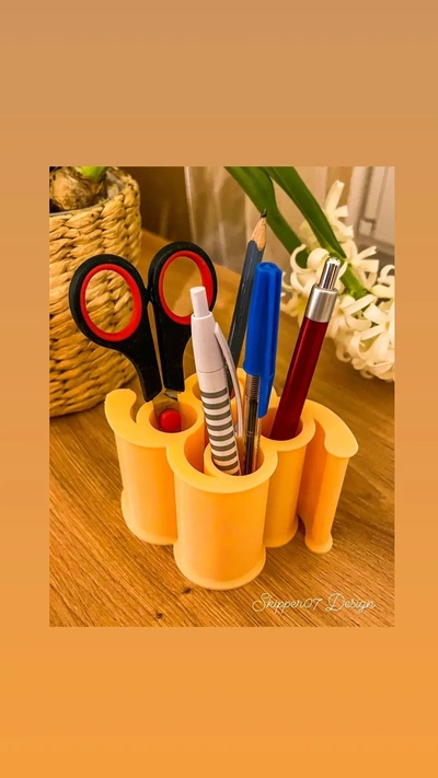 pen holder 45 - 3d by skipper07 on thangs 3d print model - Mito3D