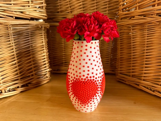 pixel heart vase - 3d by davemakesstuff on thangs flower mothers day gift valentine valentines dual color colour multicolour multicolor snapmaker j1 bambu bambulab 3d print model - Mito3D