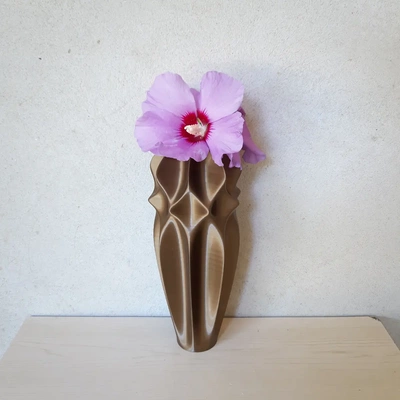 pointed vase - 3d by vuki production on thangs 3d print model - Mito3D