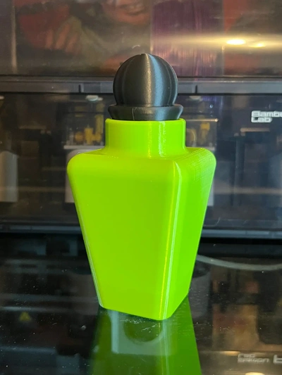 pozione bottiglia 4 loft 3d by gnomo brizzolato on grazie 3d print model - Mito3D