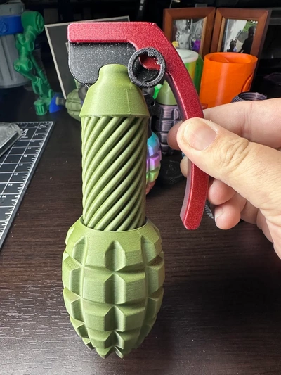 print in place fidget grenade - 3d by thelightspd on thangs 3d print model - Mito3D