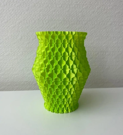 échelle vase 3d by mels3d pneu automobile 3d print model - Mito3D