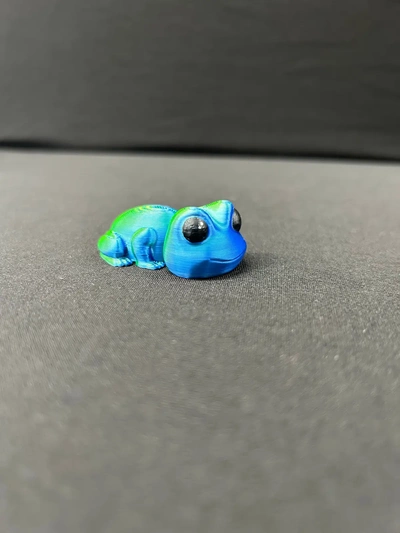 small frog - 3d by built bot on thangs 3d print model - Mito3D