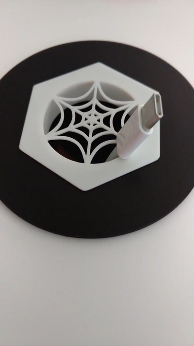 spinne netz hexagon deckel schreibtisch tülle system halloween dekor 3d by karenchaudesigns on danke 3d print model - Mito3D