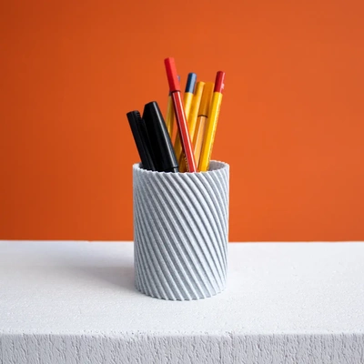 twisted pencil cup - 3d by slimprint on thangs 3d print model - Mito3D
