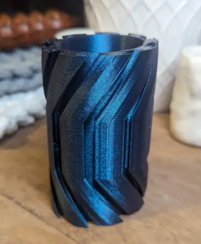 twisted vase - 3d by rwbdesigns on thangs 3d print model - Mito3D