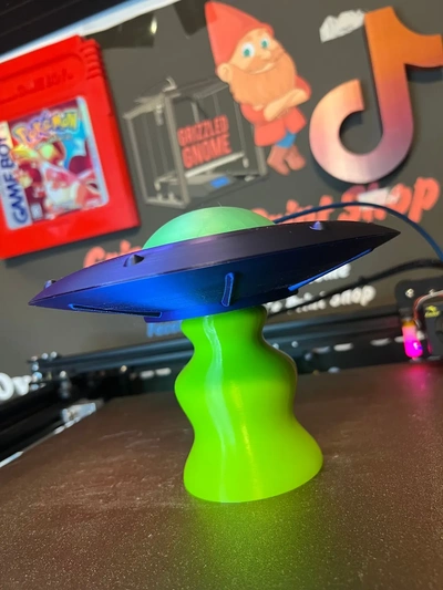 ufo print in place flying saucer - 3d by grizzledgnome on thangs 3d print model - Mito3D