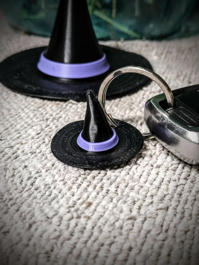 witch's hat keychain - 3d by rwbdesigns on thangs 3d print model - Mito3D