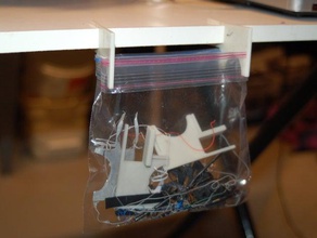 mesa de trabajo la bolsa basura titular 3d impresora accesorios abrazadera personalizador residuos 3d print model - Mito3D