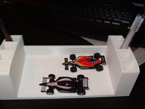 stylo porte-outil ovale voitures de course organisation 3d print model - Mito3D