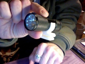 Lagerung Hut-clips, led-Taschenlampe andere 3d nützlich 3d print model - Mito3D