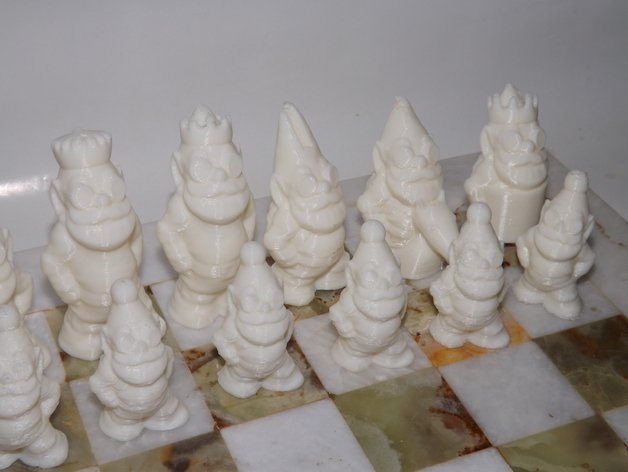 gnome chess black blue challenge garden gnomeremix kingrahl red vs war white 3D print model - Mito3D