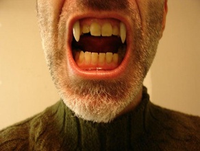 geri çekilebilir vampir dişleri kostüm oyuncak 3d print model - Mito3D