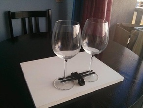 şarap cam tutucu mutfak yemek gözlük 3d print model - Mito3D