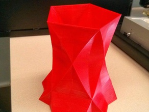 la torsion du pentagone planteur les conteneurs personnalisé 3d print model - Mito3D