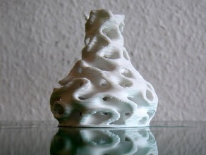 gyroid jarrón de 2012 dizingof 50 base más pequeña otros 3d print model - Mito3D