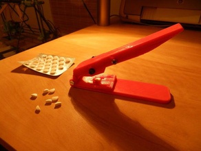 tablettenteiler anti finger cut-off-Schutz Haushalt versorgt die medizinische tablet 3d print model - Mito3D