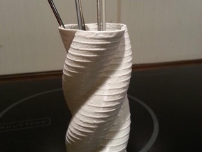 vase decor 3dcr small twisted 3d print model - Mito3D
