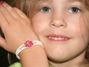 medical id bracelet parametric bracelets allergen allergy asclepius health kids nuts openscad osat safety star life wristband 3d print model - Mito3D