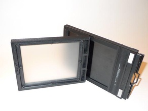 4x5 vidro moído titular câmera de grande formato câmara escura exposição o filme quadros chão cabeça alfinete pinhole schlab schlaboratory schlem do obturador visão 3d print model - Mito3D