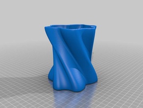 twisted florale vase haut ouvert modèle de maille fermée décor 3d print model - Mito3D