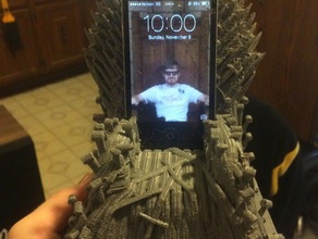 o trono de seu telefone varreduras réplicas jogo tronos tenho iphone 4 4s stand ferro 3d print model - Mito3D
