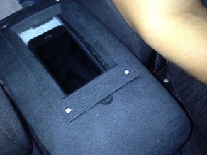 iphone 5 kolçak dock scion tc mobil yerleşik builtindock kumaş cam iPod iphonedock sciontc sarılmış 3d print model - Mito3D
