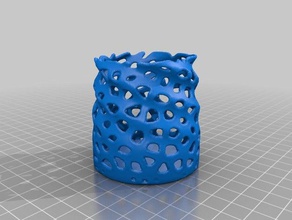 2 voronoi basit bükülmüş vazo 3d print model - Mito3D