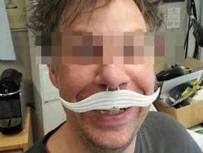 la moustache tout le monde marque de 2 mode cool mouch à unisexe 3d print model - Mito3D