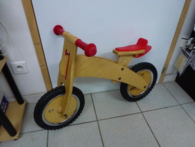 dandy-cheval draisienne vélo fender selle les jouets jeux 3D print model - Mito3D