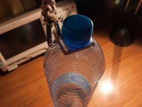 Wasser-Flaschenhalter gadgets Flaschenhalter camping clipping Wandern Halter Haken Wasser 3d print model - Mito3D