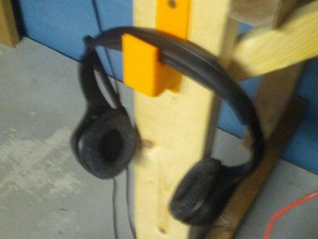 headphone hook office headphones 3d print model - Mito3D