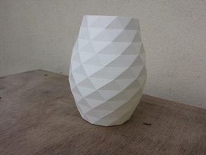burgulu vazo heykeller 3d baskılı şekil değiştiren 3d print model - Mito3D