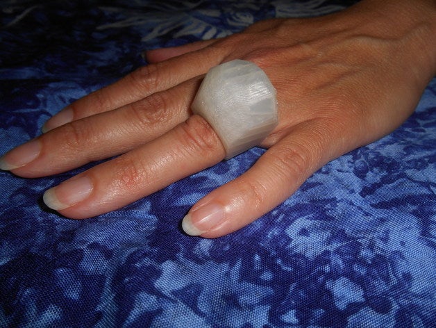 anel de pedra preciosa anéis grande diamante octagon octogonal 3D print model - Mito3D