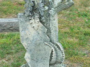 au début du 20e siècle, pierre tombale analyses & répliques la tombe mémorial sculpture sioux falls le dakota sud st michaels cimetière souche d'arbre 3d print model - Mito3D