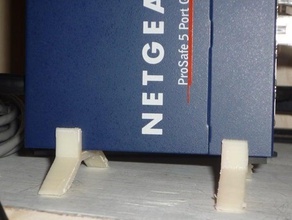 levantou stand netgear switch computador openscad paramétrico útil 3d print model - Mito3D