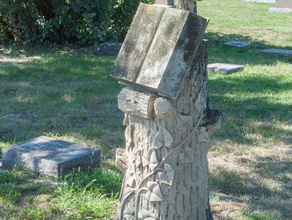 En 1888, pierre tombale st michaels cimetière de sioux falls les analyses des répliques livre l'art funéraire la le monument sculpture dakota du sud souche d'arbre 3d print model - Mito3D
