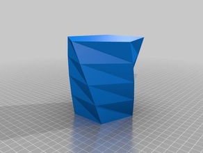 alices angepasst verdrehten polygon vase Container 3d print model - Mito3D
