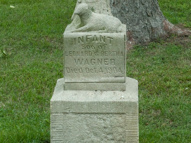 wagner Kleinkind-Denkmal durchsucht Replikate 20 agisoft photoscan Friedhof Grabkunst Grabstein grave marker Lamm mount pleasant cemetery Skulptur Schafe sioux falls in south dakota Baumstumpf 3D print model - Mito3D