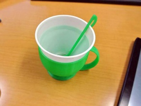 insert cup holder clip stairer Haushalt versorgt Getränkehalter insertcup 3d print model - Mito3D