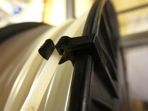 3mm-filament-clip - in Herzform 3d-Drucker Teile clip filament filament-clip filament-Halter Herz 3d print model - Mito3D