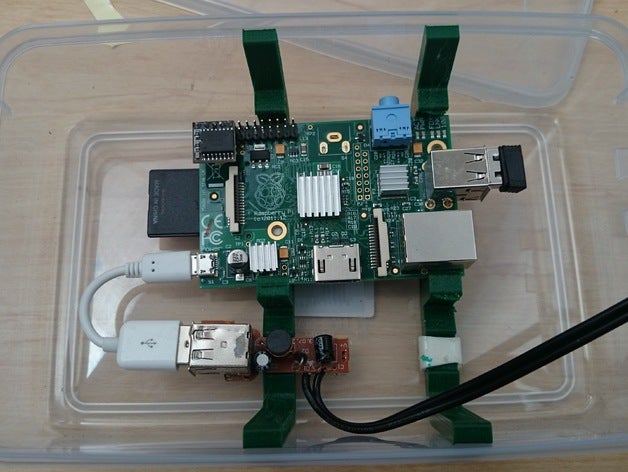 raspberry pi tupperware impasse ordinateur 5v l'adaptateur la boîte le conteneur dc électronique de framboise l'organisme réglementation l'impasse espaceurs usb imperméable à l'eau 3D print model - Mito3D