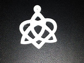 pendant celtic trinity heart jewelry necklace 3d print model - Mito3D