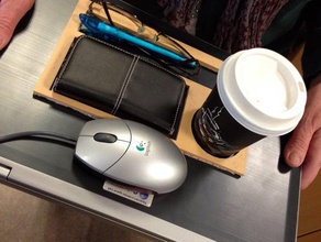 ordenador portátil de la bandeja oficina llevar el café las gafas pluma plumas teléfono 3d print model - Mito3D