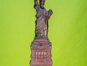 mid-20th Jahrhundert statue liberty souvenir Modell Gebäude & Strukturen agisoft photoscan island Miniatur-Gebäude new york Nostalgie retro-cool tourist jahrgang 3d print model - Mito3D