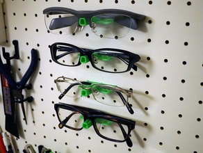 peg board óculos de suporte do agregado familiar 3d print model - Mito3D