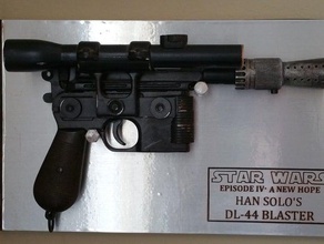 han solo d-44 blaster parçaları sahne 3d print model - Mito3D