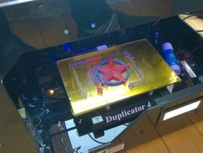 iki renkli yıldız kostüm rozet 3d print model - Mito3D