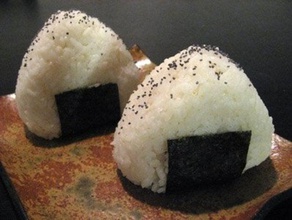 onigiri di riso palla stampo togo cucina & sala da pranzo cibo giappone il giapponese la formazione muffa spuntini 3d print model - Mito3D