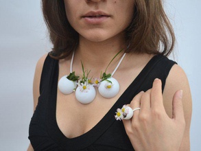 demi-sphere flowerpot necklace jewelry 3d print model - Mito3D